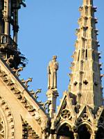 Paris - Notre Dame - Statue (04)